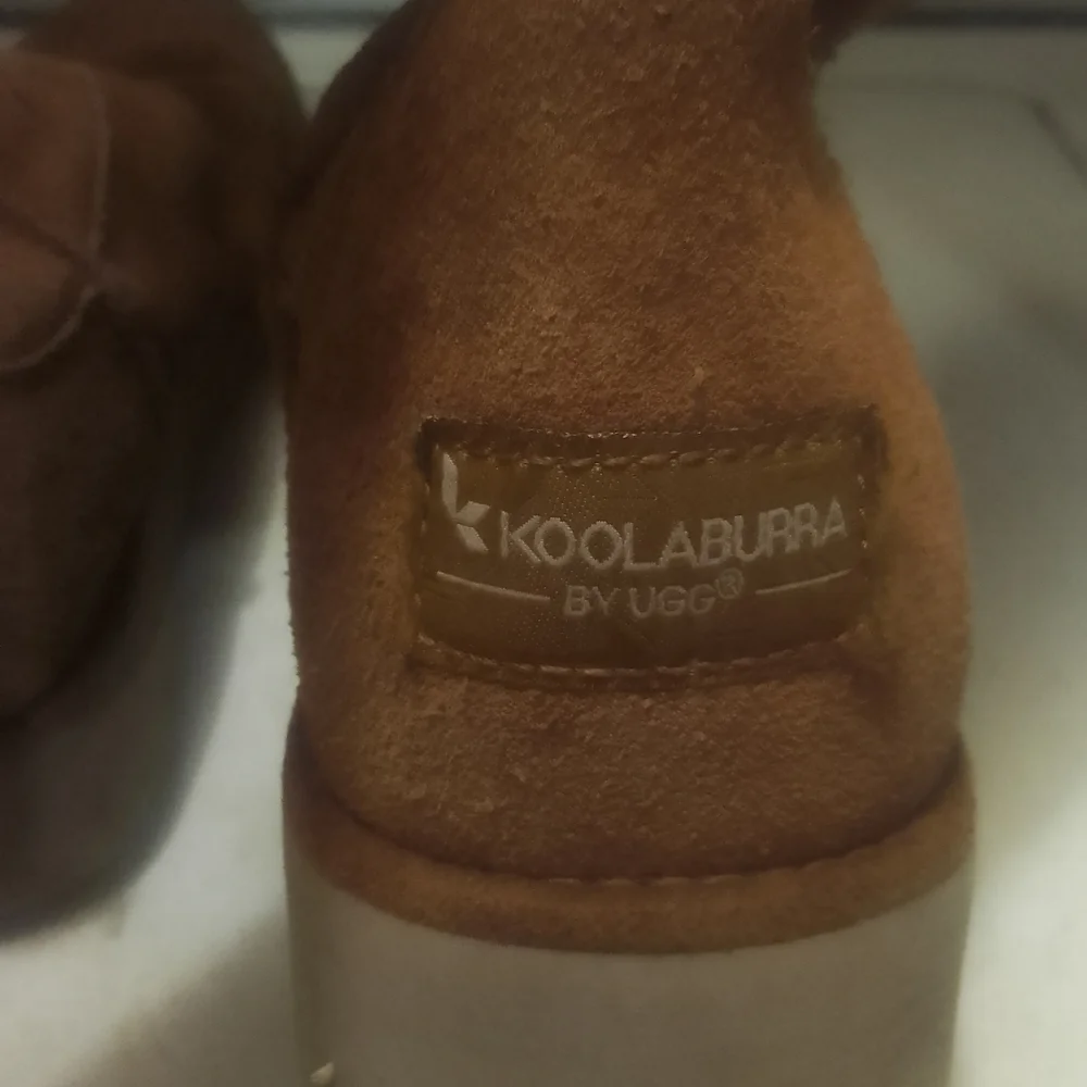 Koolaburra warm stylish